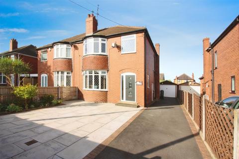 3 bedroom semi-detached house for sale, Ring Road, Leeds LS15