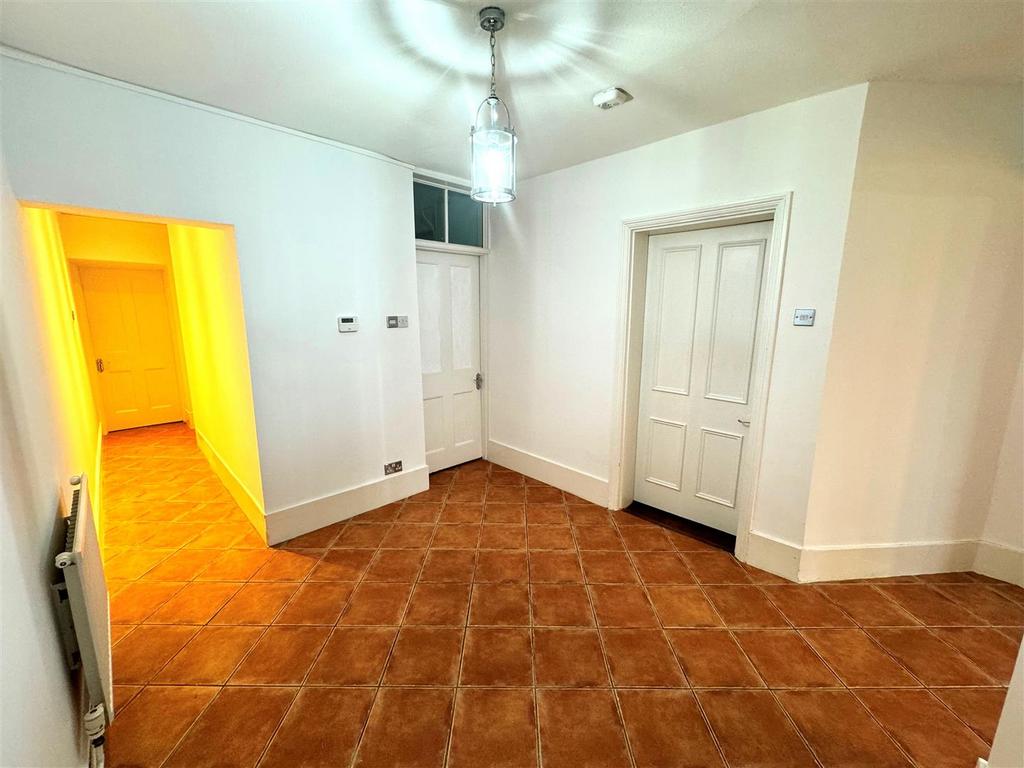 Hallway New.jpg