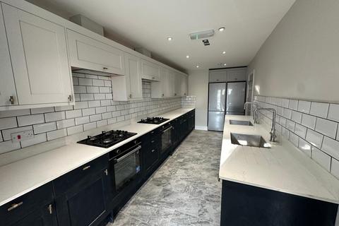 undefined, HMO or Supported Living Suitable. Rainham Road, Kent, ME5