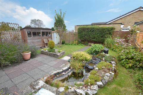 2 bedroom semi-detached bungalow for sale, Whitefields Drive, Richmond