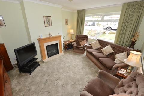 2 bedroom semi-detached bungalow for sale, Whitefields Drive, Richmond