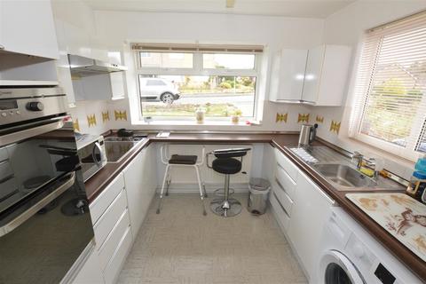 2 bedroom semi-detached bungalow for sale, Whitefields Drive, Richmond