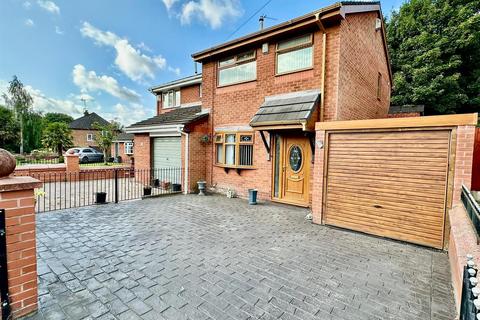 3 bedroom semi-detached house for sale, Graver Lane, Manchester