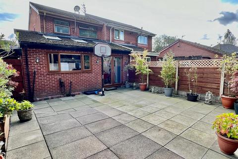 3 bedroom semi-detached house for sale, Graver Lane, Manchester