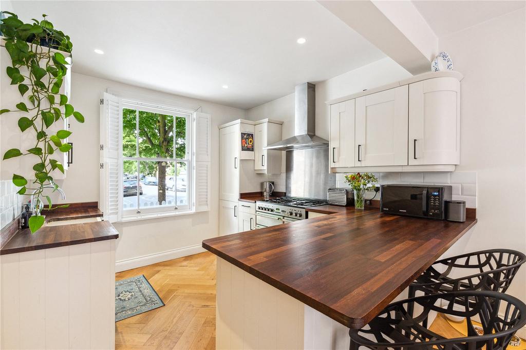 Tyneham Road, SW11 3 bed terraced house for sale £1,050,000