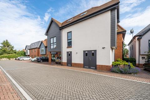 2 bedroom flat for sale, Thatcham,  Berkshire,  RG18