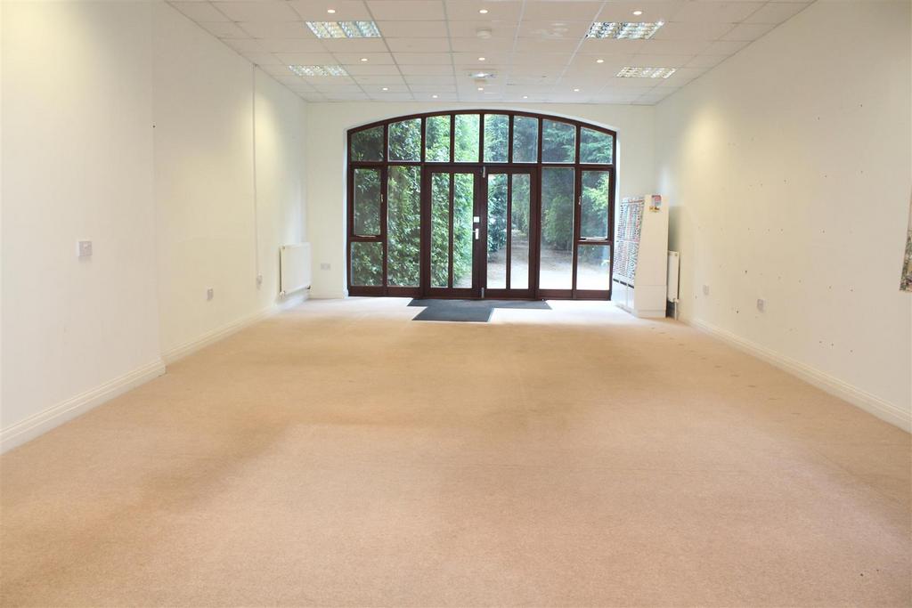 Self contained retail unit
