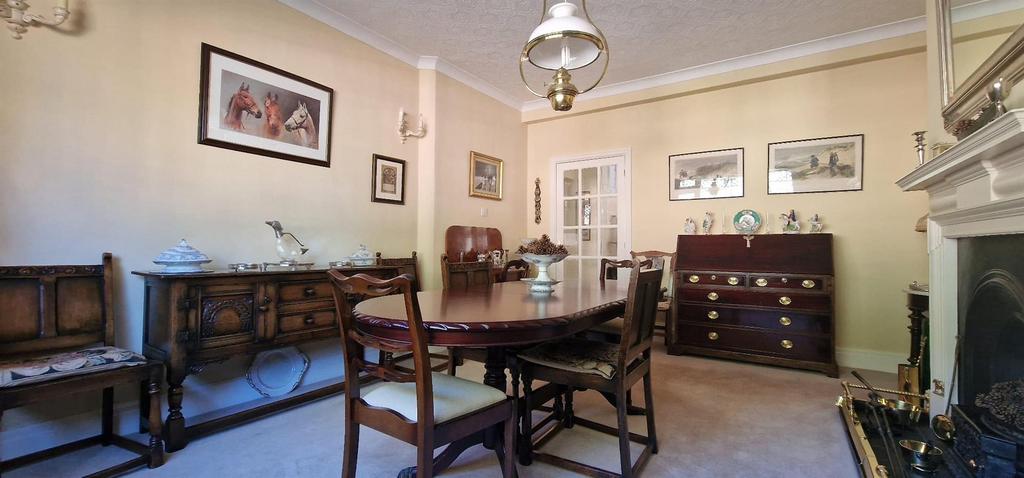 Breakfast room