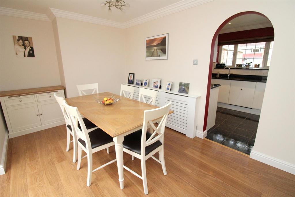 Dining room.jpg