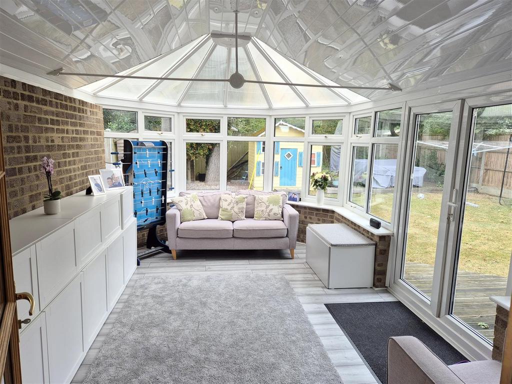 CONSERVATORY 1.jpg