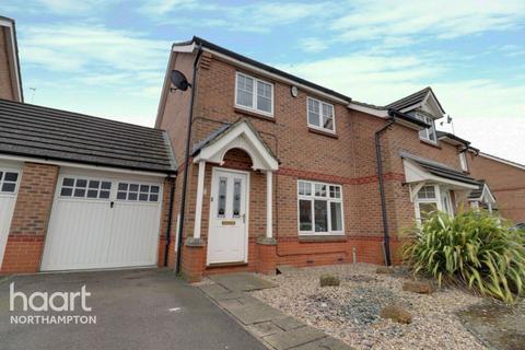 3 bedroom end of terrace house for sale, Thomas Chapman Grove, Northampton