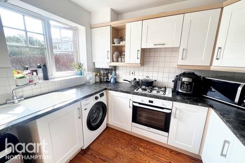 3 bedroom end of terrace house for sale, Thomas Chapman Grove, Northampton