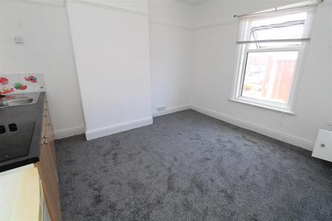 1 bedroom flat to rent, 99 Warbreck Drive, Blackpool