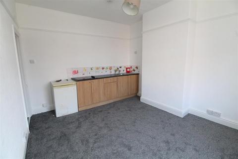 1 bedroom flat to rent, 99 Warbreck Drive, Blackpool