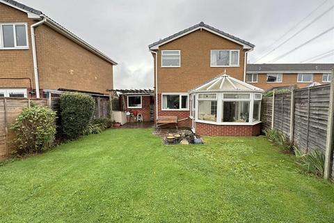 3 bedroom detached house for sale, Debruse Avenue, Yarm, TS15 9QL