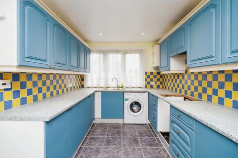 3 bedroom terraced house for sale, Tutsham Way, Tonbridge TN12