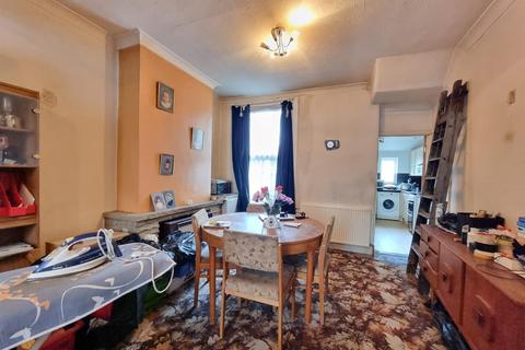 2 bedroom terraced house for sale, North Road, Seven Kings, Ilford