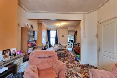 2 bedroom terraced house for sale, North Road, Seven Kings, Ilford