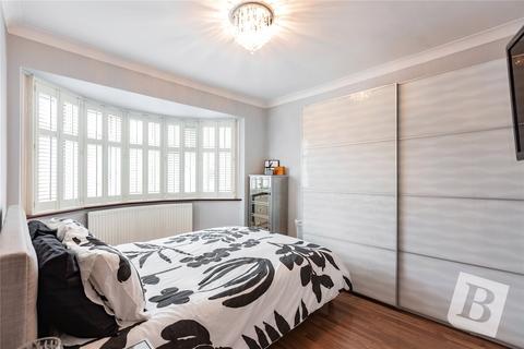 3 bedroom end of terrace house for sale, Seymer Road, Romford, RM1