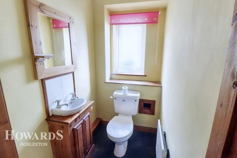 3 bedroom semi-detached house for sale, Gordon Road, Great Yarmouth