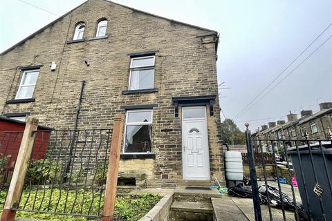 2 bedroom end of terrace house for sale, George Street, Bradford BD13