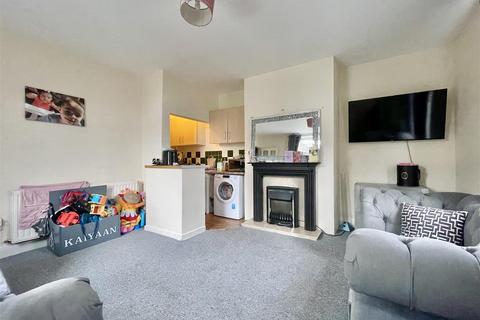 2 bedroom end of terrace house for sale, George Street, Bradford BD13