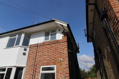 2 bedroom maisonette to rent, Elmcroft Close, Feltham, Greater London, TW14