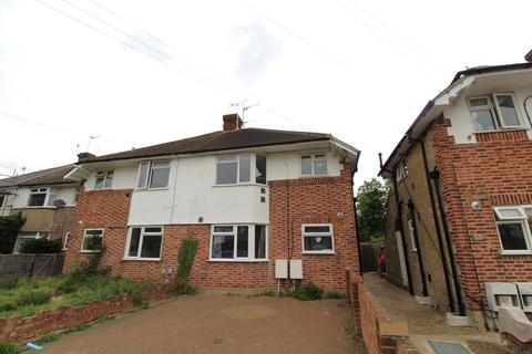 2 bedroom maisonette to rent, Elmcroft Close, Feltham, Greater London, TW14