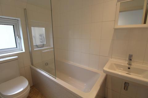 2 bedroom maisonette to rent, Elmcroft Close, Feltham, Greater London, TW14