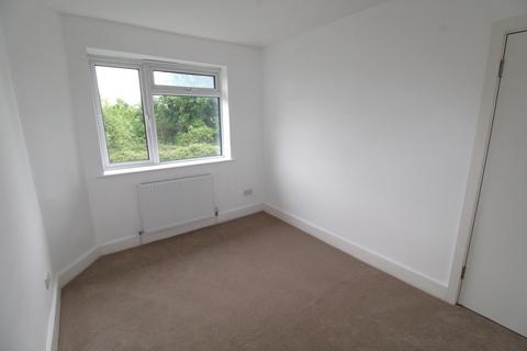 2 bedroom maisonette to rent, Elmcroft Close, Feltham, Greater London, TW14