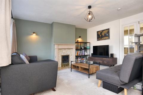 3 bedroom semi-detached house for sale, Caernarvon Avenue, Garforth, Leeds, West Yorkshire