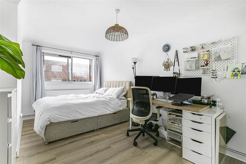 60 Homefield Park, Sutton, SM1 2AN
