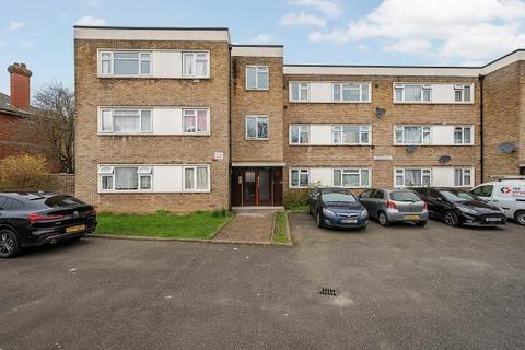 2 bedroom flat for sale, Heston,  TW5,  TW5