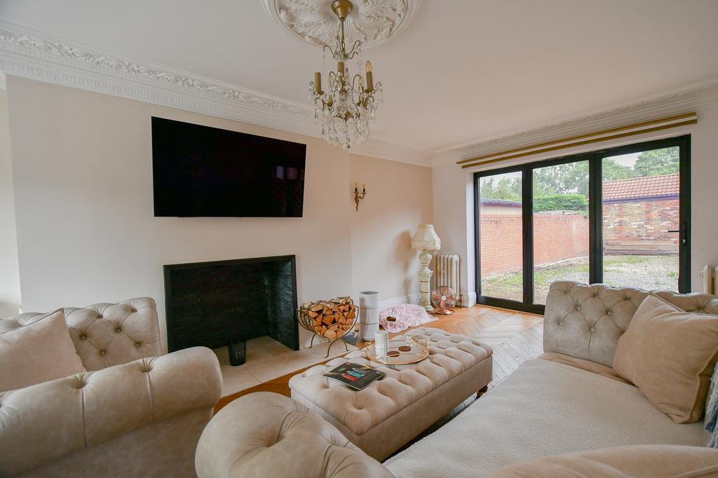 Church Lane, Fishlake DN7 2 bed detached house for sale £315,000