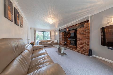 5 bedroom detached house for sale, Iona Road, Leicester LE7