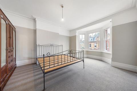 undefined, Thornbury Road, Brixton, London