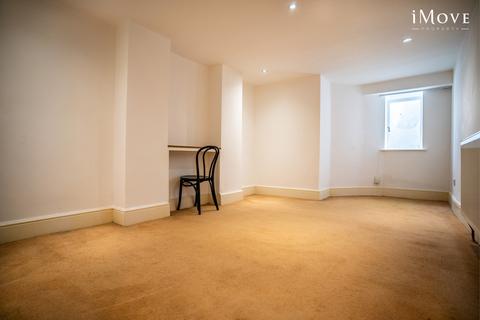 2 bedroom flat for sale, Victoria Crescent, London SE19