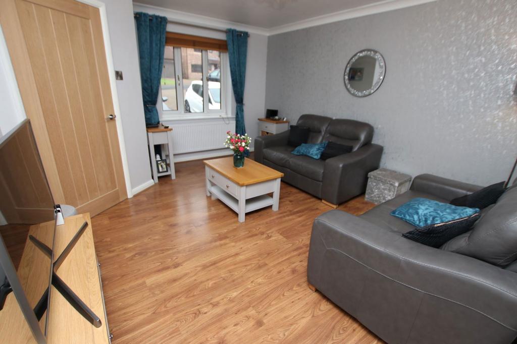 BOWDEN GROVE DODWORTH 3 bed semidetached house for sale £230,000