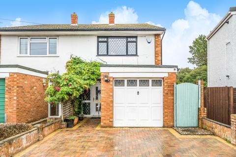 2 bedroom semi-detached house for sale, Linden Way, Shepperton, TW17