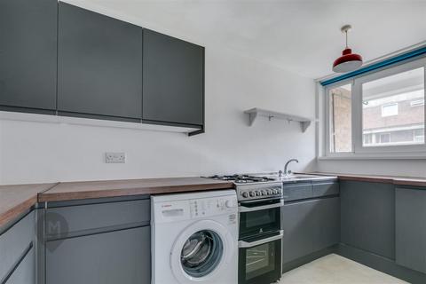 undefined, Lydney Close, London