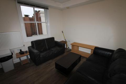 4 bedroom flat to rent, Spencer Street, Leamington Spa, CV31