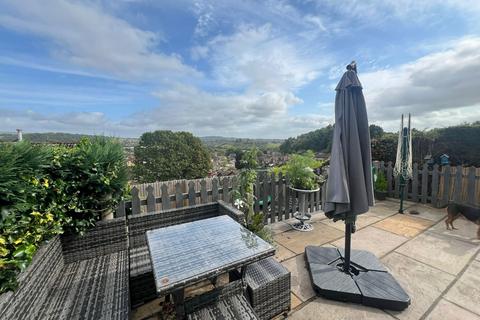 25 Lorien Close, Leek, ST13 8NY