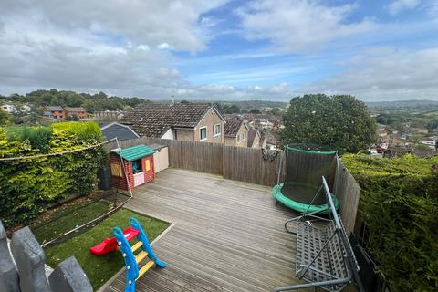 25 Lorien Close, Leek, ST13 8NY