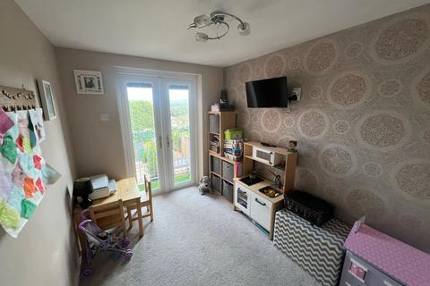 25 Lorien Close, Leek, ST13 8NY
