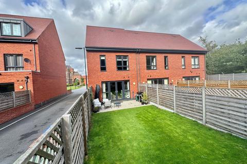 3 bedroom end of terrace house for sale, Barnes Way, Barnes Village, Cheadle