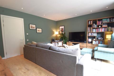 48 Barnes Way, Cheadle, SK8 2GH