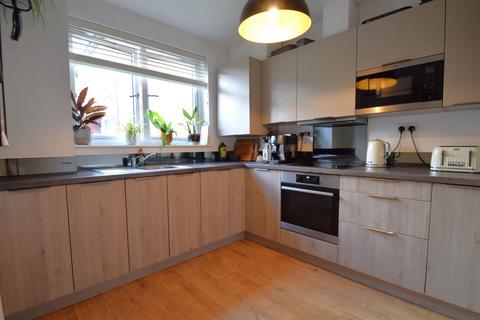 48 Barnes Way, Cheadle, SK8 2GH