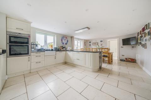 5 bedroom detached house for sale, Busbys Close, Clanfield, Bampton, Oxfordshire, OX18