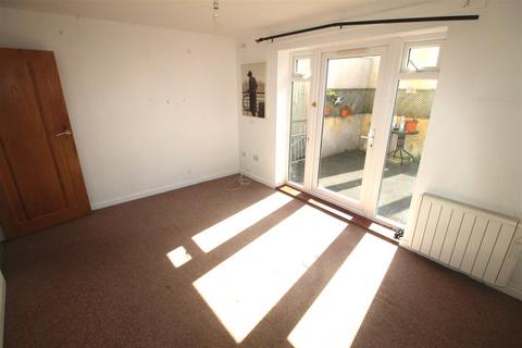 1 bedroom flat to rent, Tarring Road, Worthing BN11