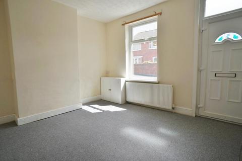 2 bedroom terraced house to rent, Dixon Street, Featherstone, Pontefract